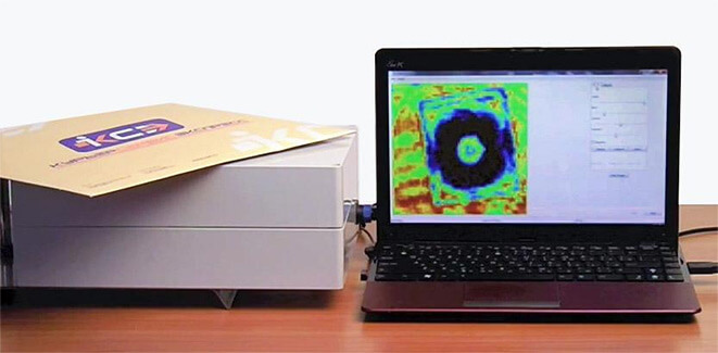 Terahertz image of a CD in an envelope